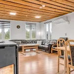 10-person With A Wilderness Bath And Large Terrace Sindrup