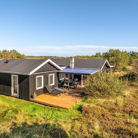 10-person With A Wilderness Bath And Large Terrace Sindrup
