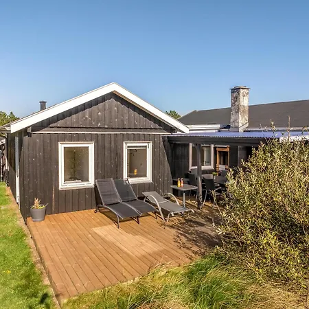 10-person With A Wilderness Bath And Large Terrace Sindrup